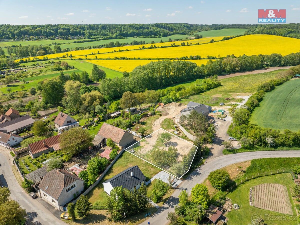 Prodej pozemek pro bydlení - Malíkovice, 273 77, 897 m²