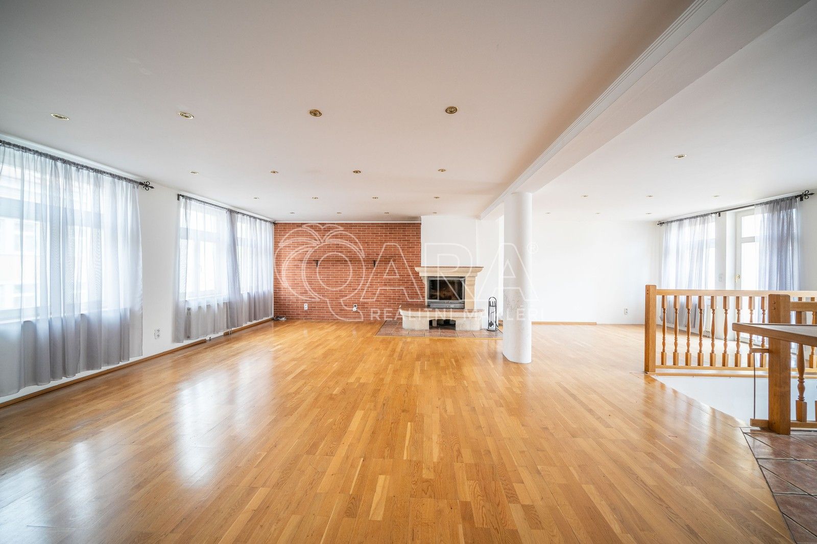 4+kk, Hartigova, Praha, 200 m²