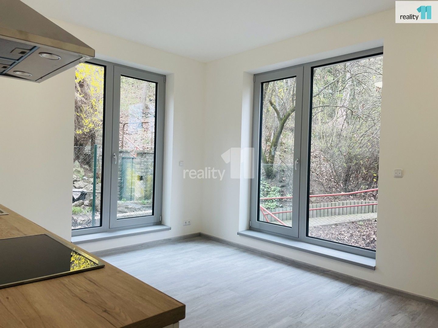 Pronájem byt 2+kk - V Holešovičkách, Praha, 49 m²