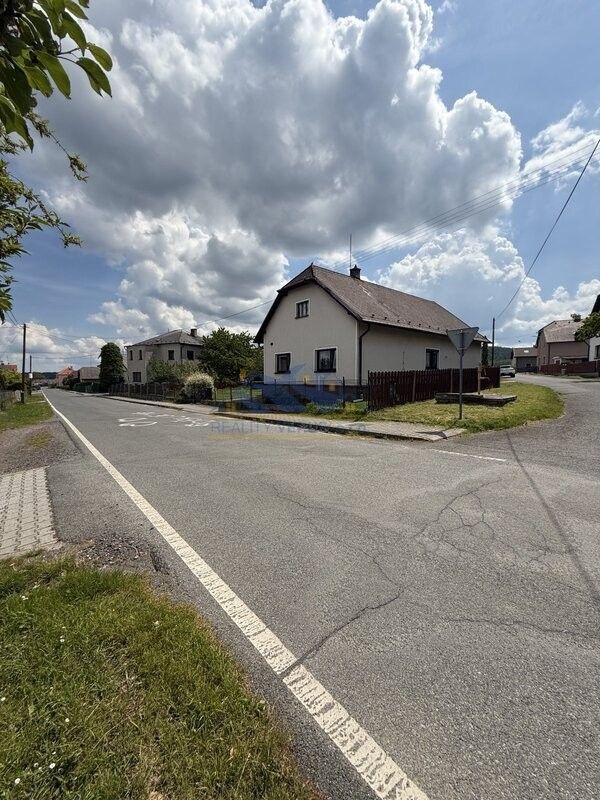 4+1, Komárov u Hořovic, 267 62, 140 m²
