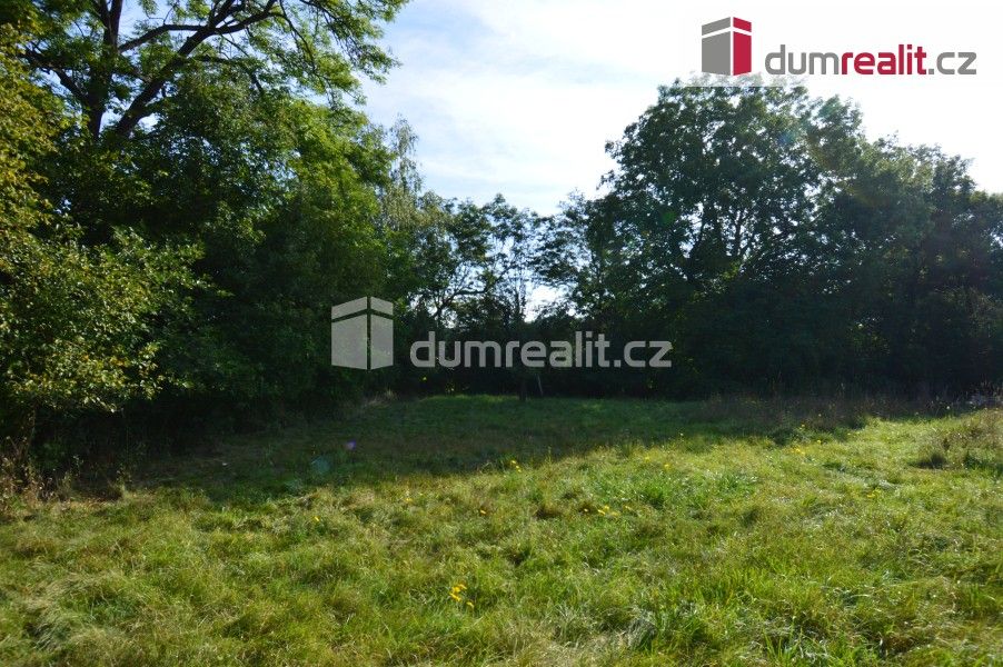 Prodej zahrada - U hřiště, Malé Žernoseky, 2 444 m²