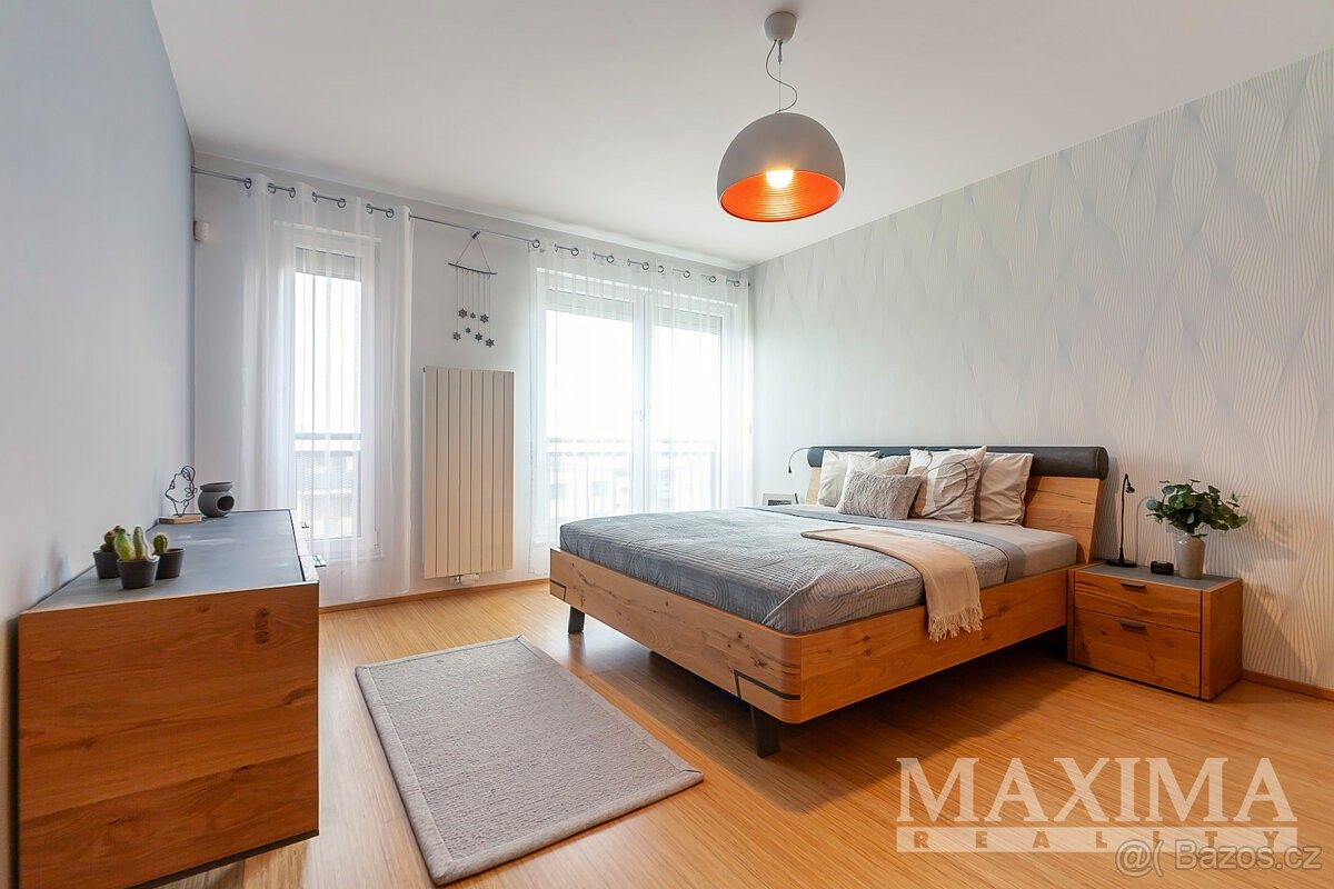 3+kk, Praha, 100 00, 124 m²