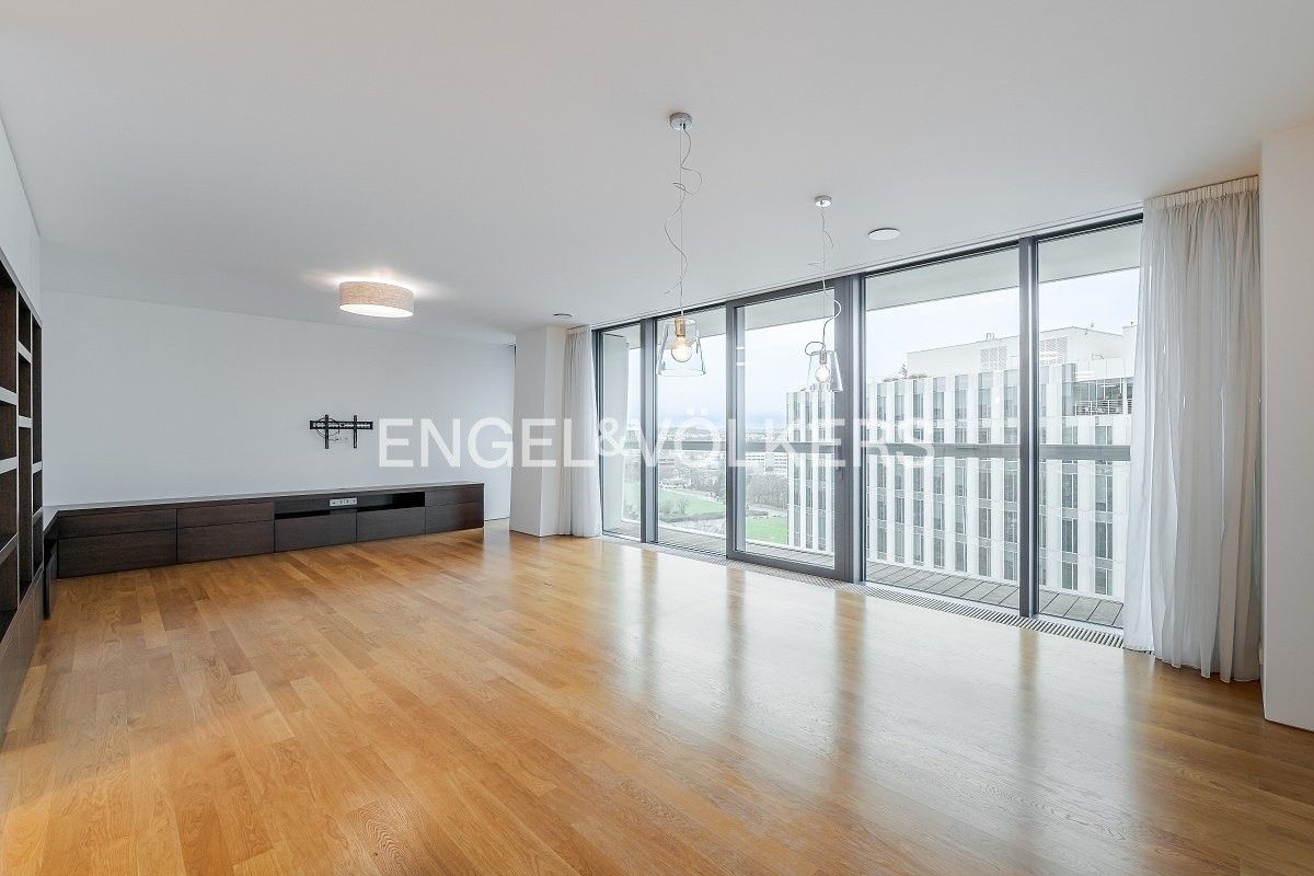 3+kk, Milevská, Praha, 135 m²