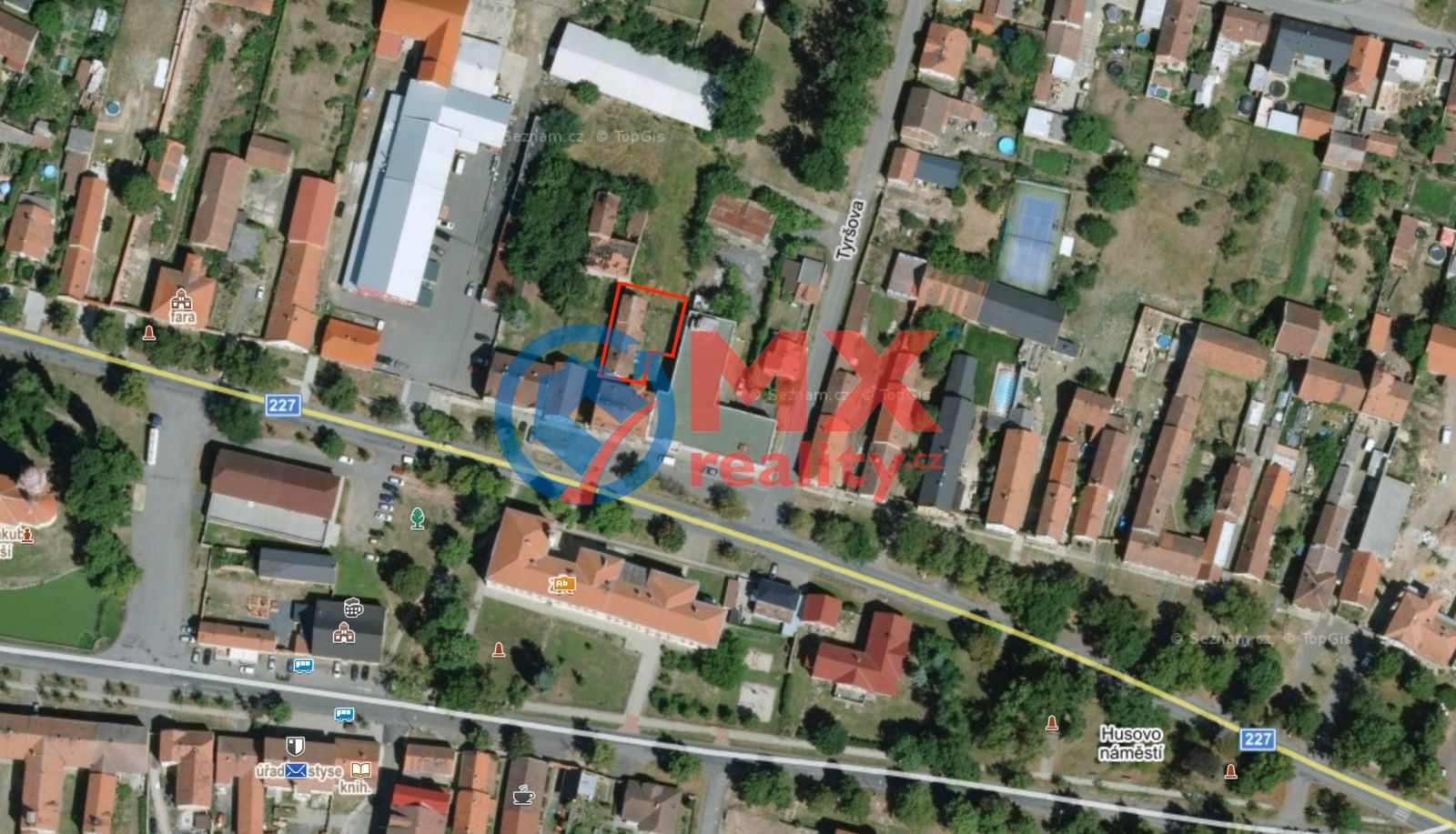 Prodej rodinný dům - Tyršova, Kněževes, 296 m²