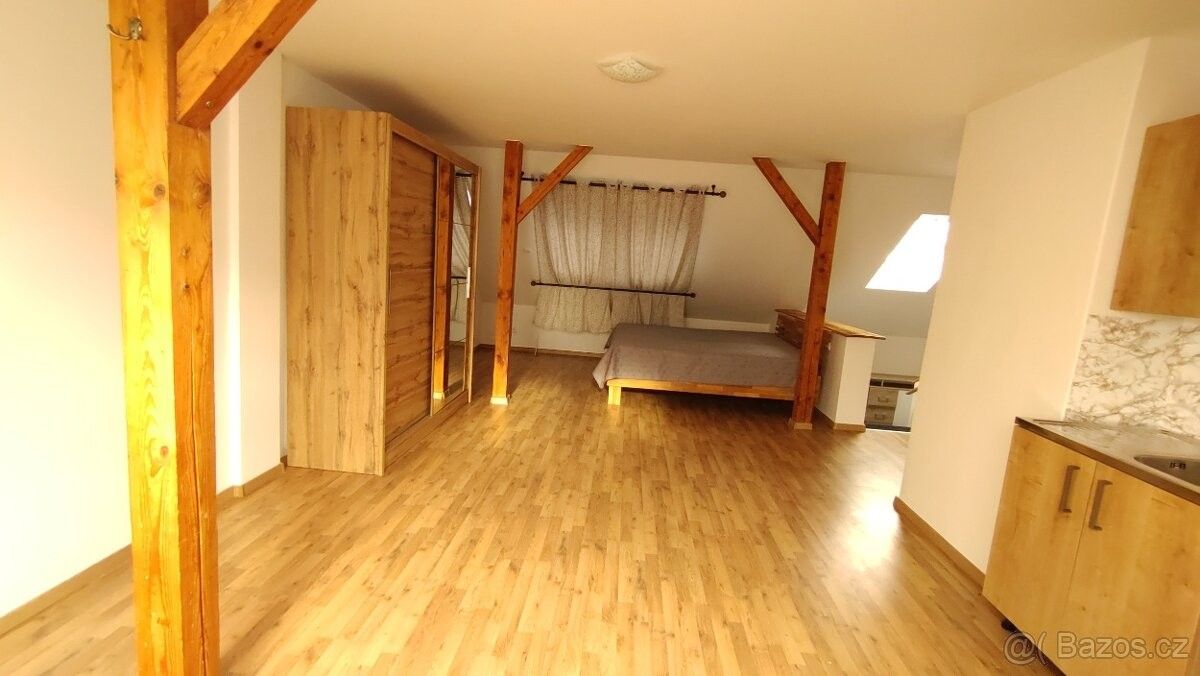 1+kk, Benešov u Prahy, 256 01, 65 m²