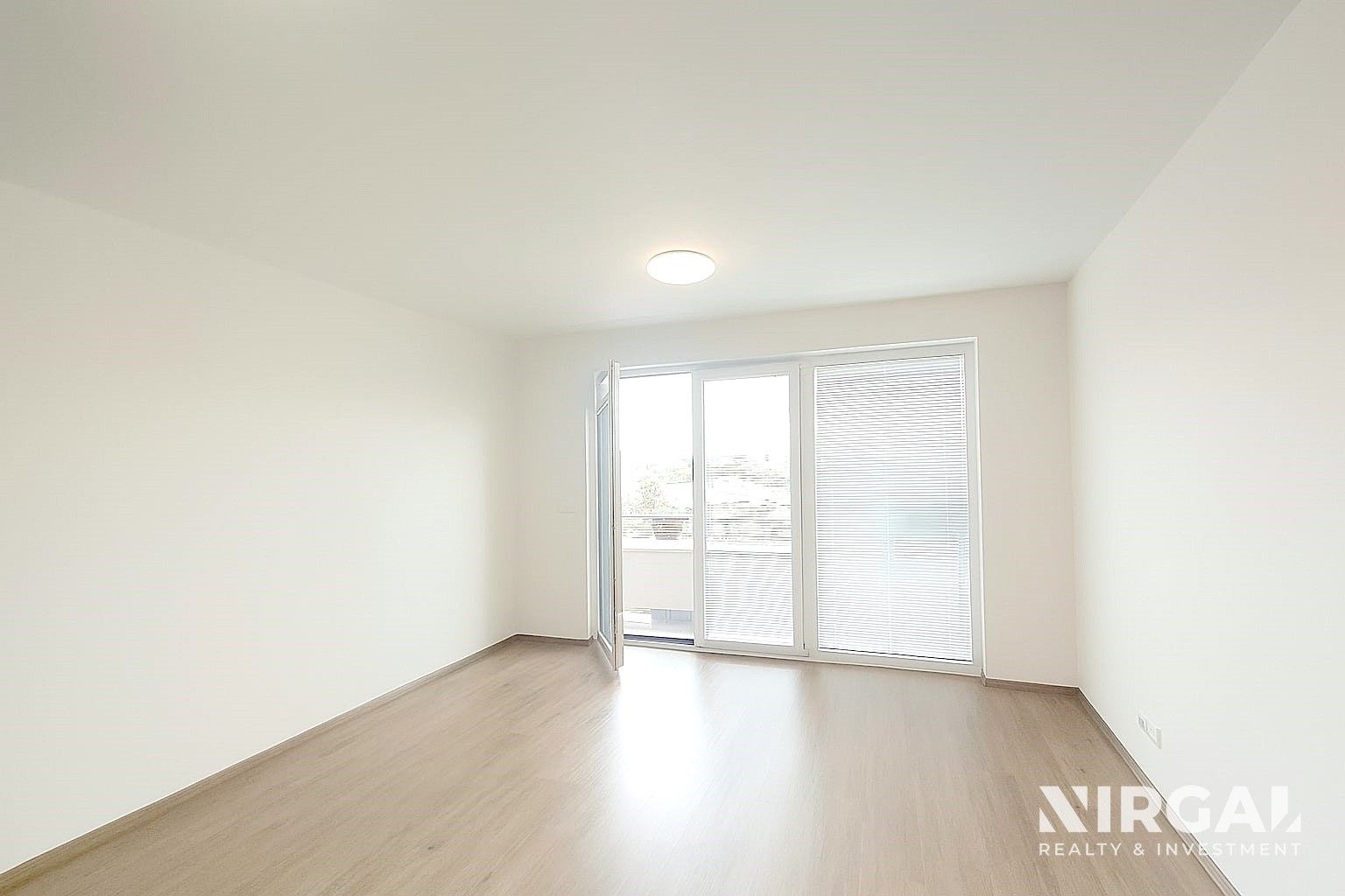 Pronájem byt 2+kk - Krnkova, Praha, 55 m²