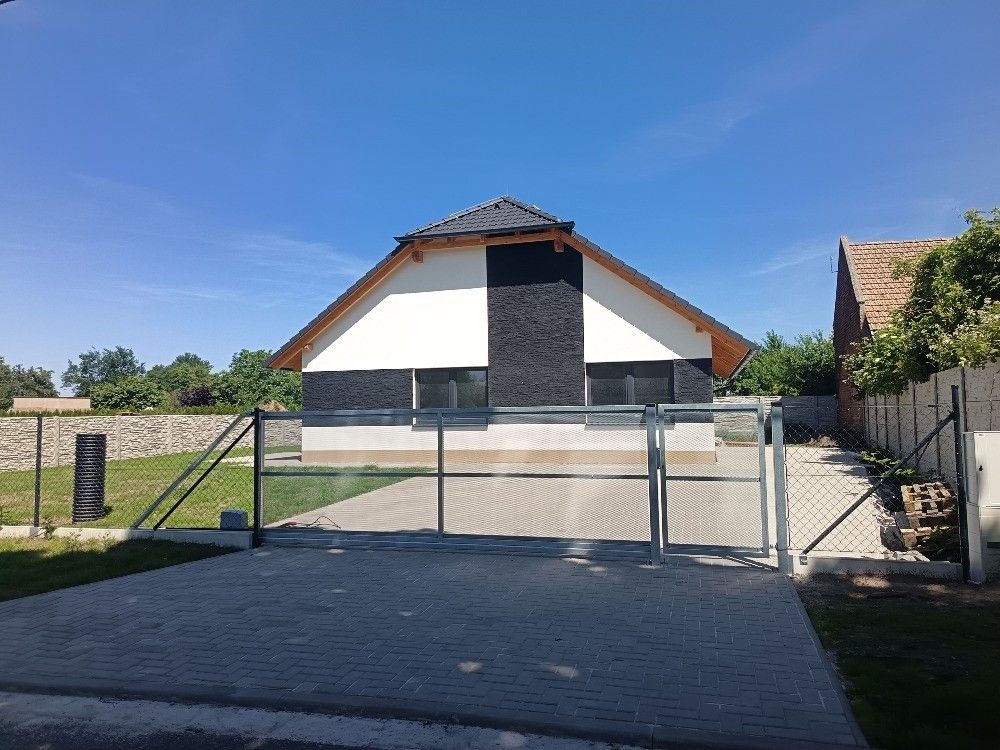 Prodej dům - Černilov, 503 43, 680 m²