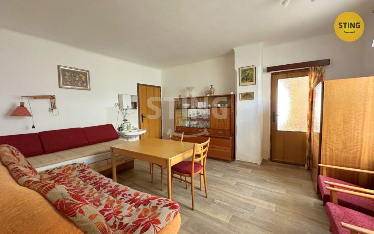 Prodej rodinný dům - Opatov, 195 m²