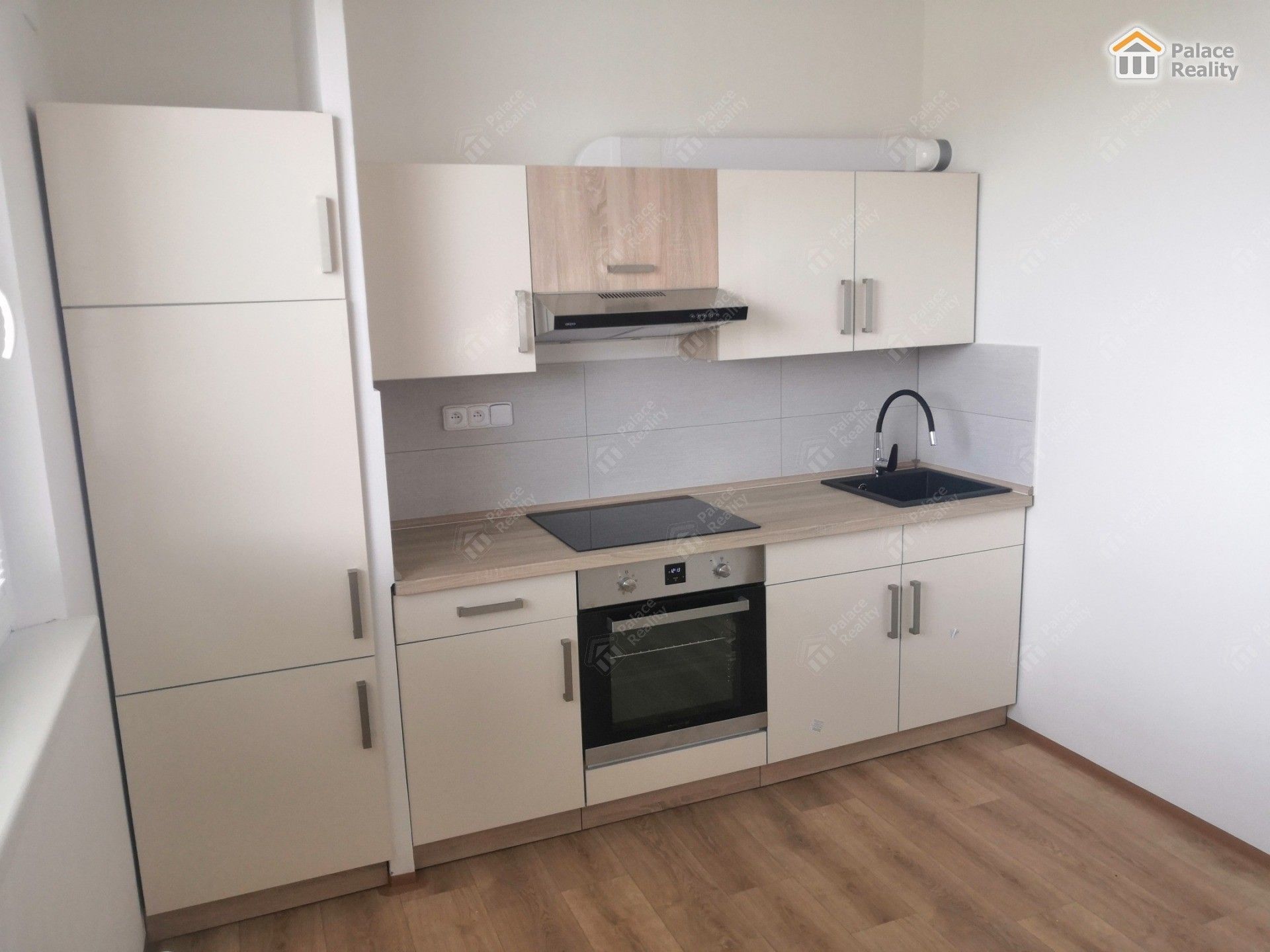 3+1, Bílá, Náchod, 79 m²