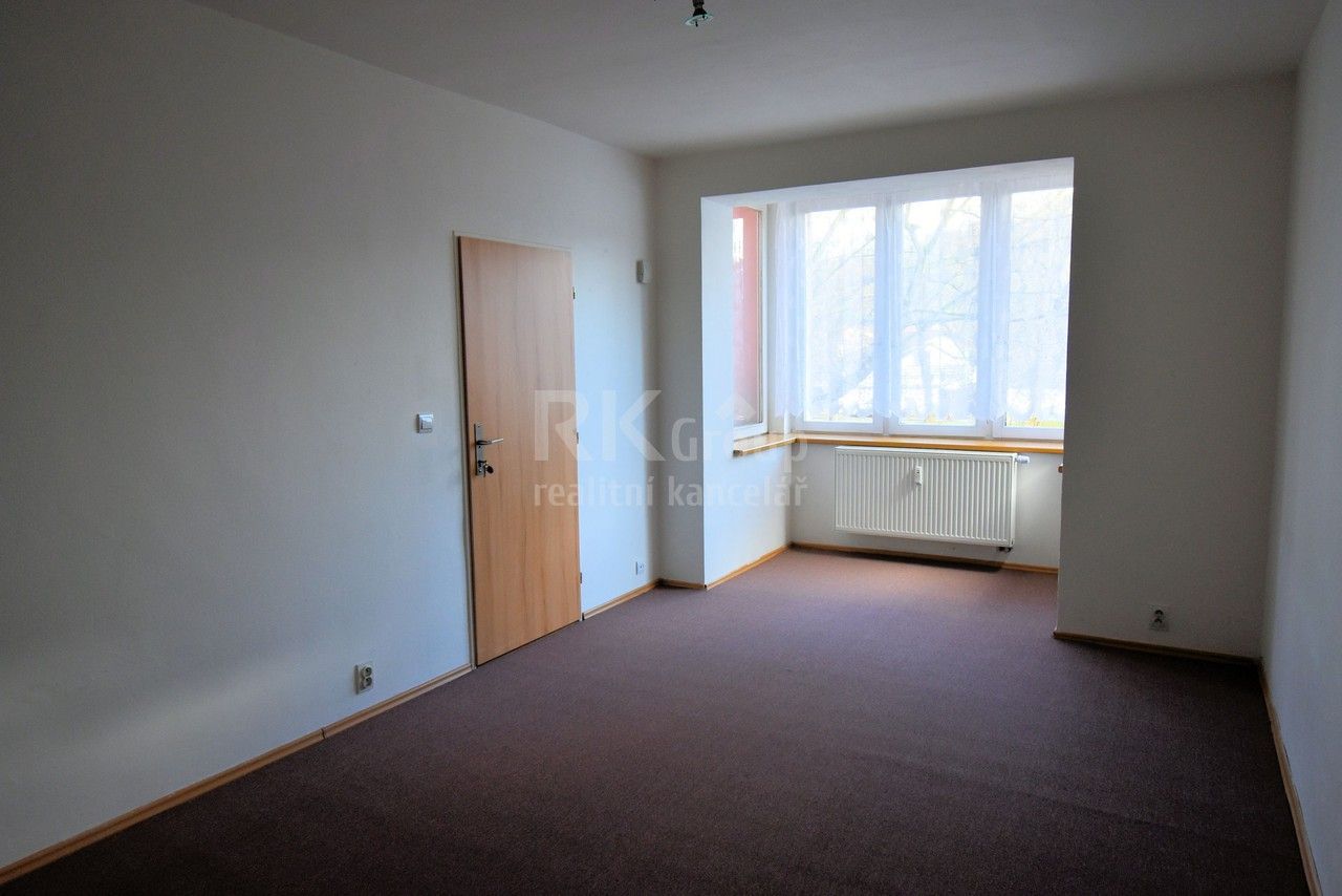 1+1, Hrdlořezská, Praha, 33 m²