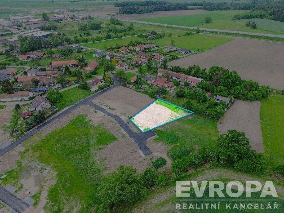 Prodej pozemek pro bydlení - Sezemice, 533 04, 1 307 m²