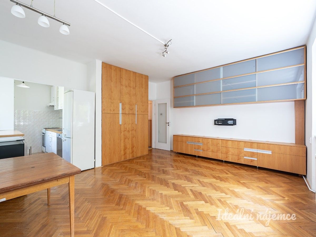 Pronájem byt 2+1 - Pod Skalkou, Praha, 55 m²