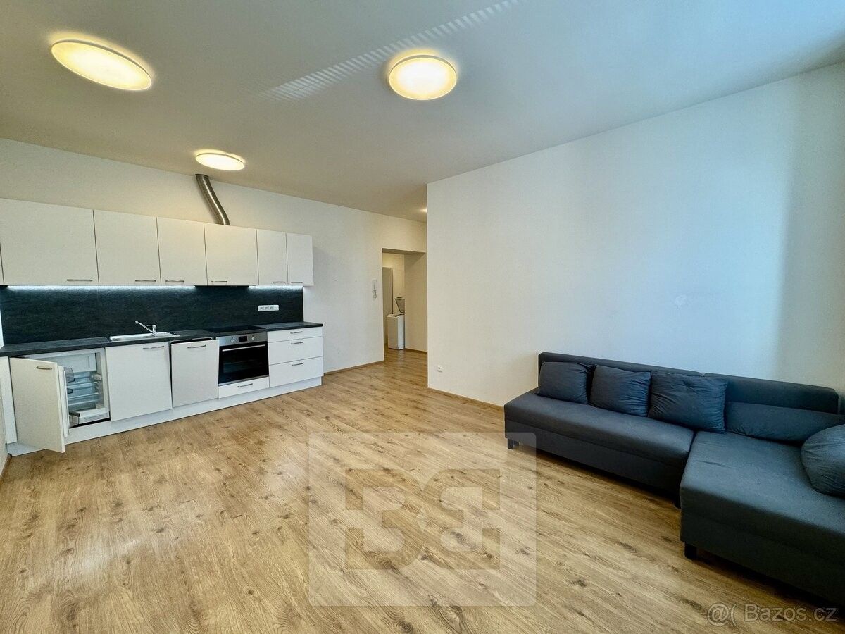Pronájem byt 2+kk - Brno, 602 00, 60 m²