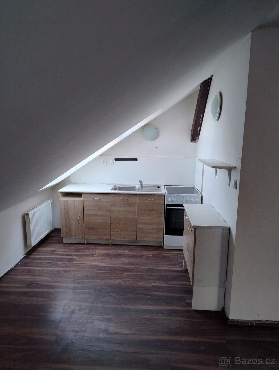 2+kk, Bučovice, 685 01