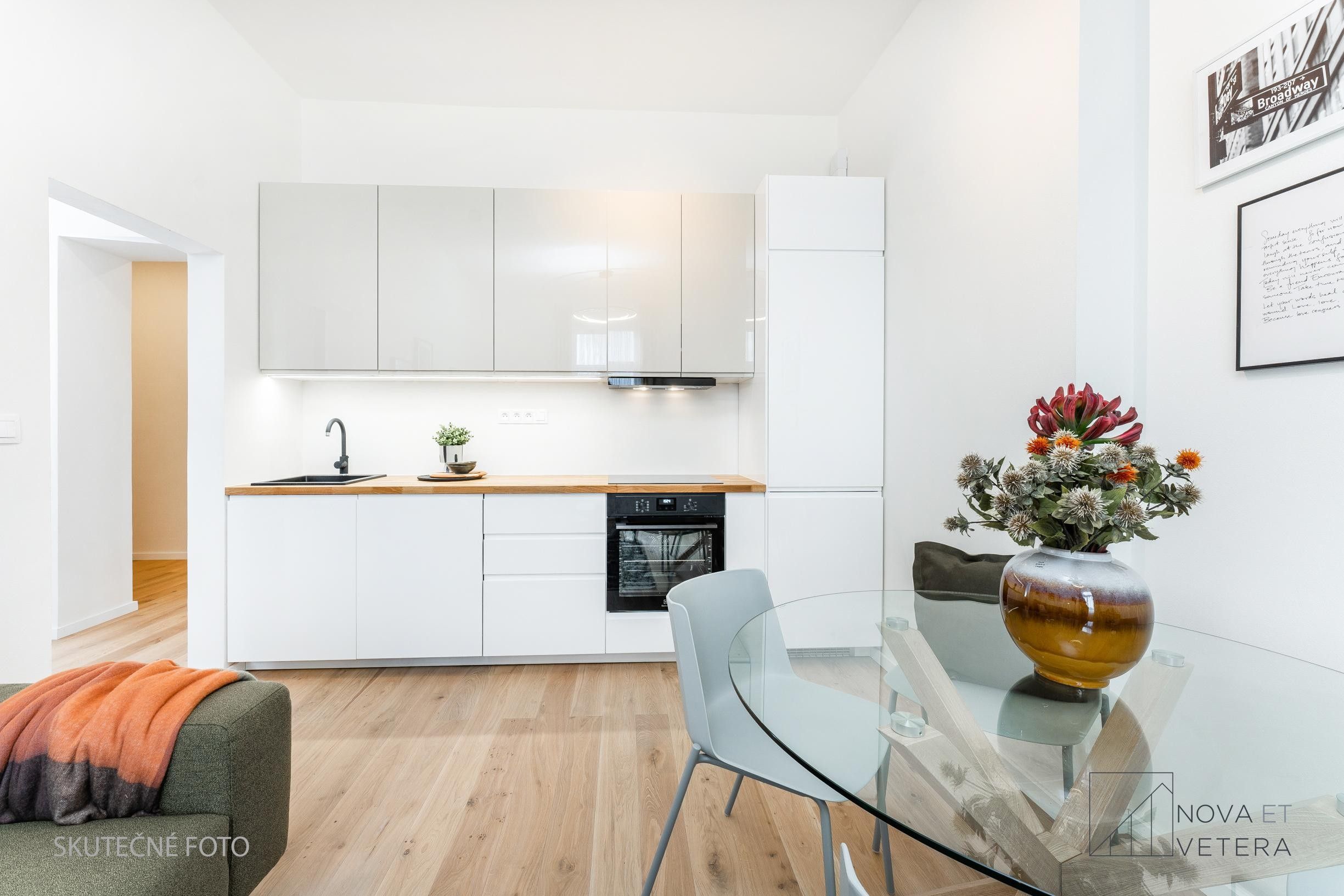 2+kk, Nad Kajetánkou, Praha, 41 m²