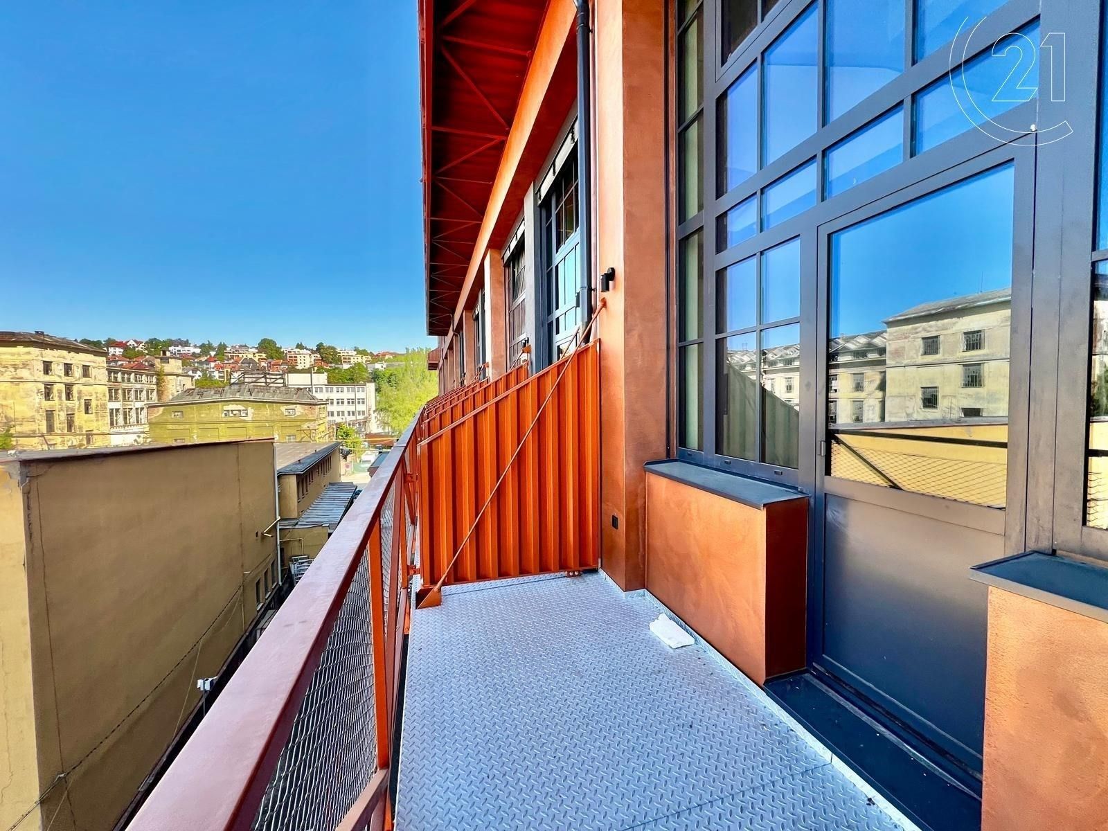 2+kk, Kolbenova, Praha, 58 m²