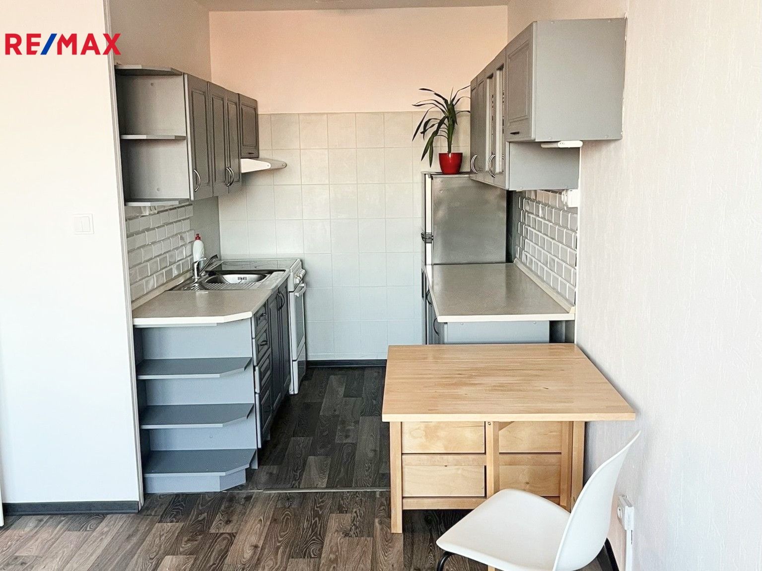 2+kk, Švédská, Kladno, 43 m²