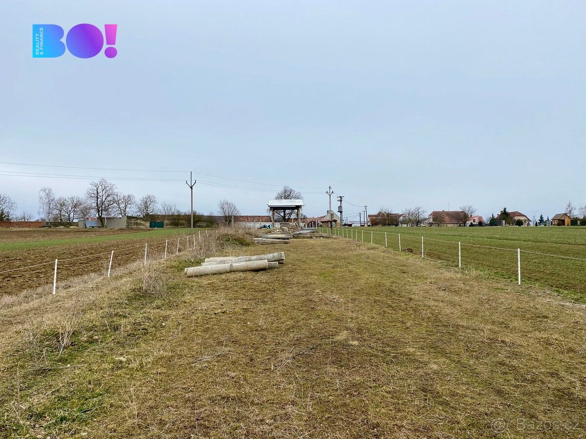 Zahrady, Blížkovice, 671 55, 2 203 m²