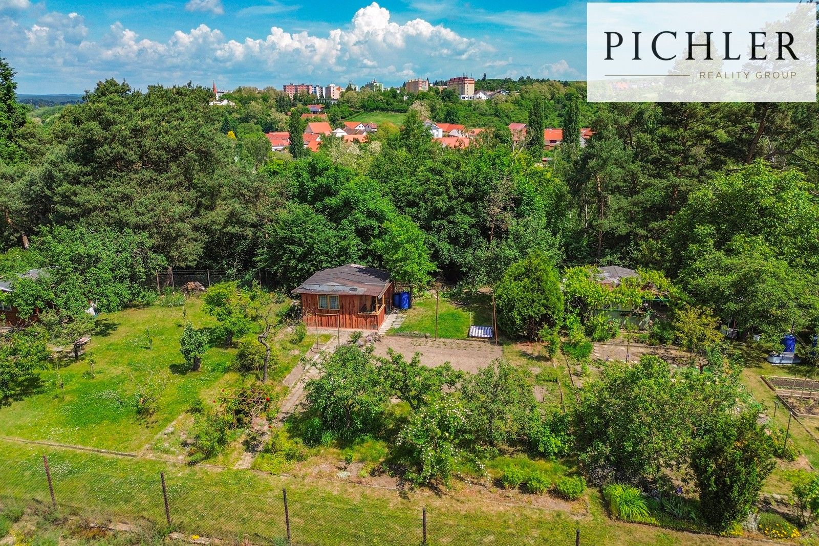 Zahrady, Plzeň, 255 m²