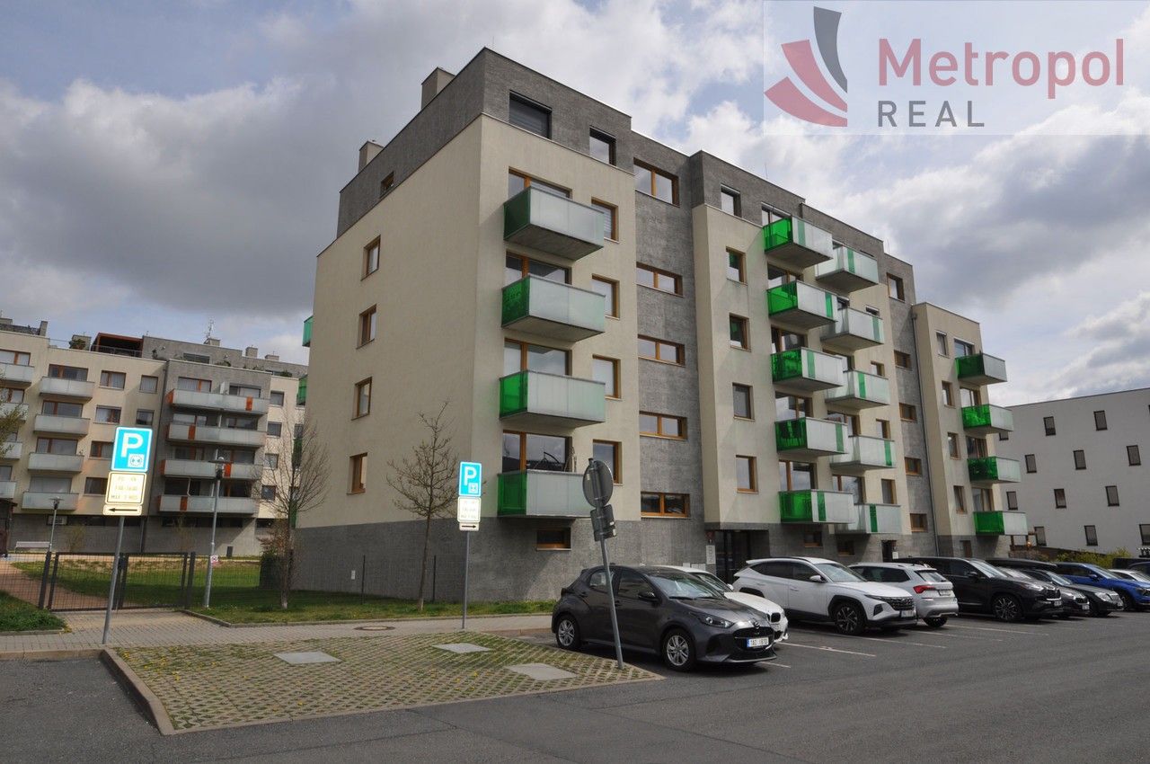 2+kk, Soukalova, Praha, 48 m²