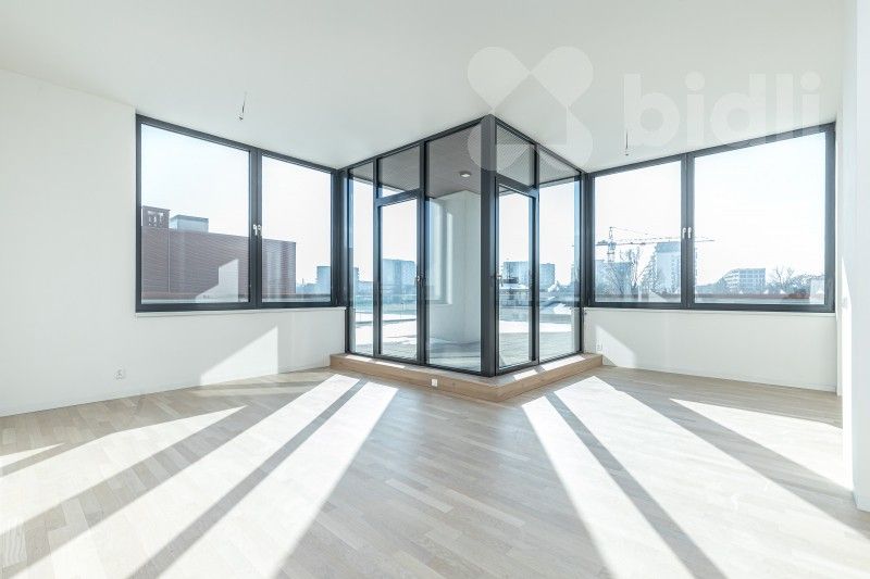 2+kk, Malešická, Praha, 150 m²