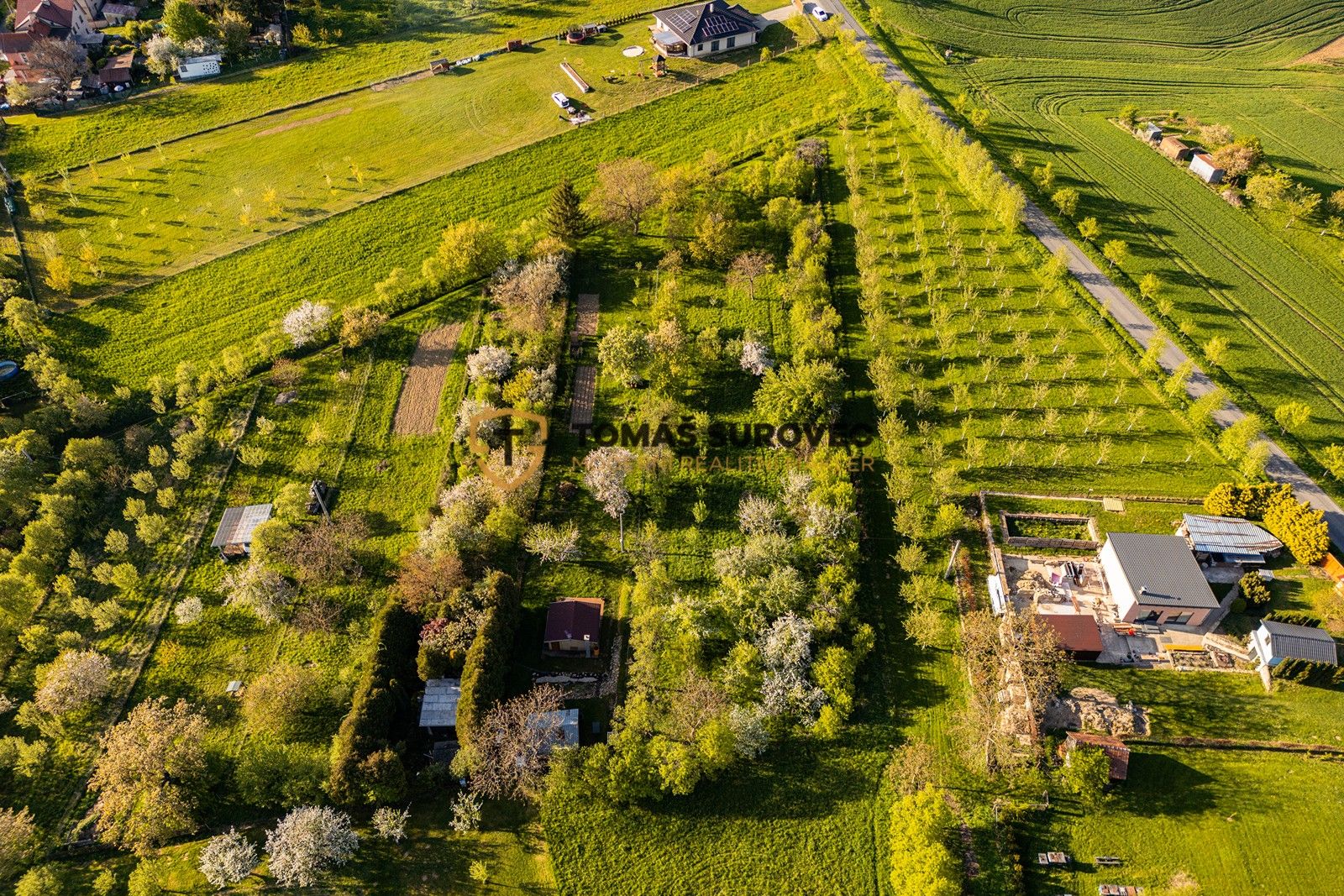 Louky, Soběsuky, 626 m²