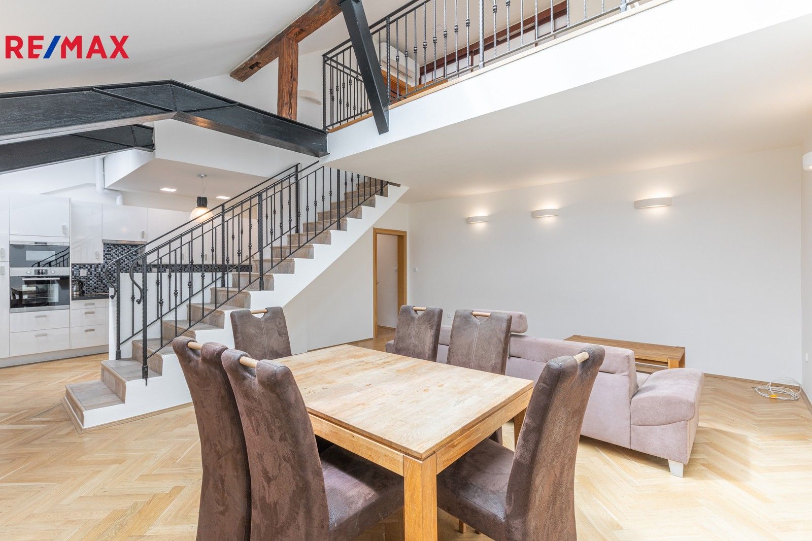 4+kk, Na Valentince, Praha, 188 m²