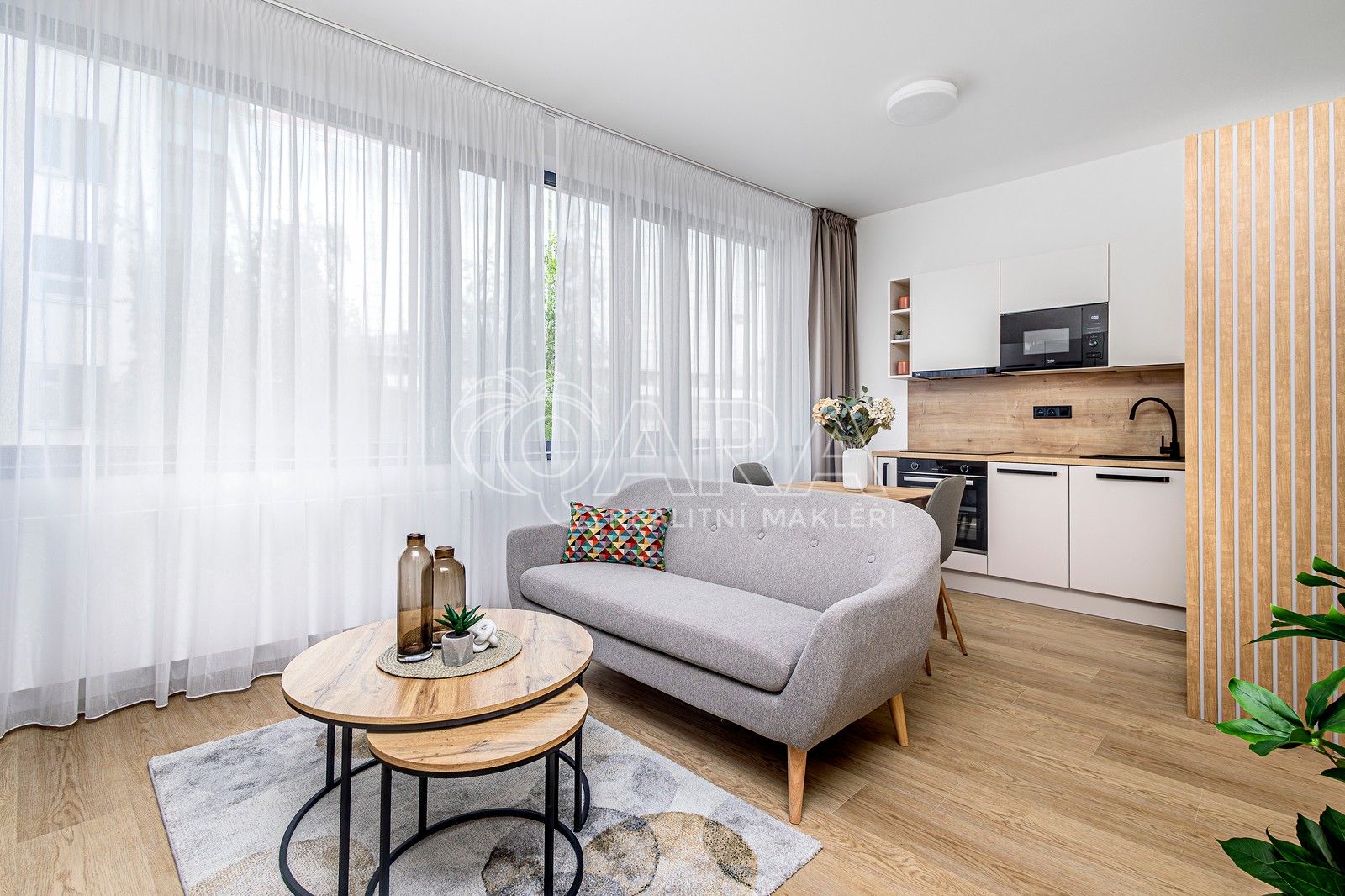 1+kk, Pobřežní, Praha, 35 m²