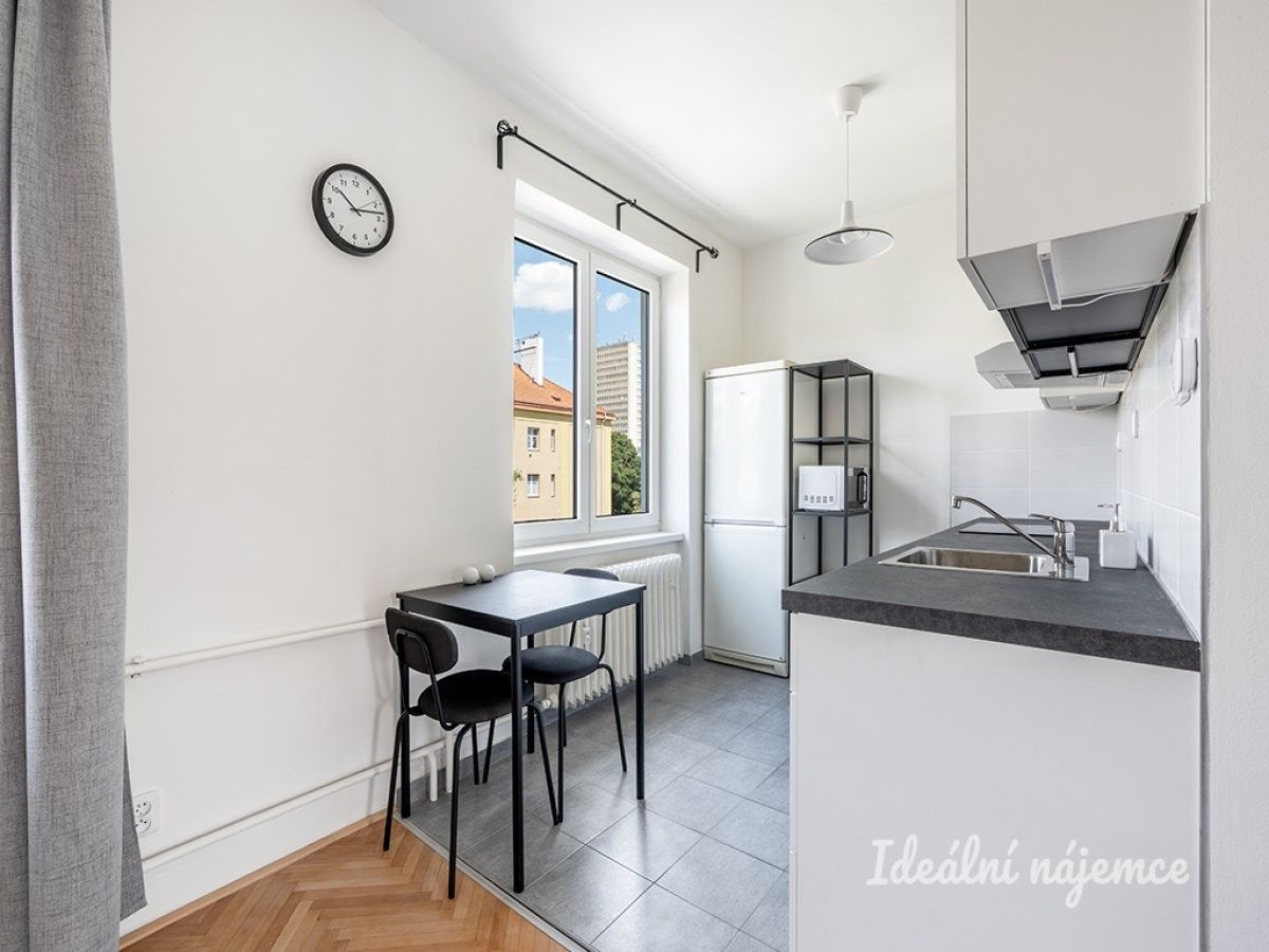 2+kk, U kombinátu, Praha, 46 m²