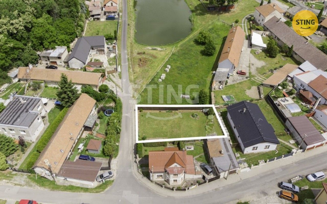 Prodej pozemek pro bydlení - Býkev, 388 m²