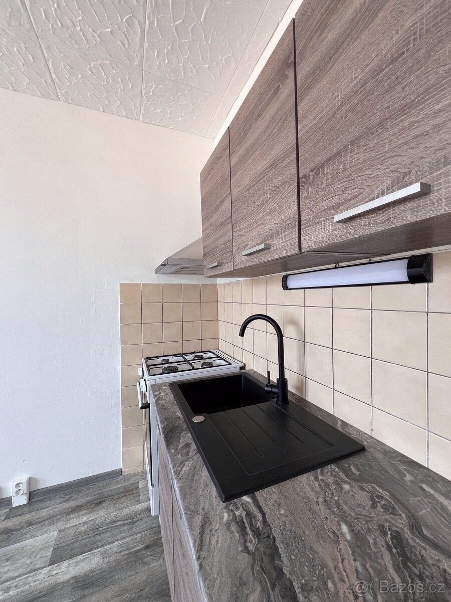Pronájem byt 1+1 - Chomutov, 430 01, 35 m²