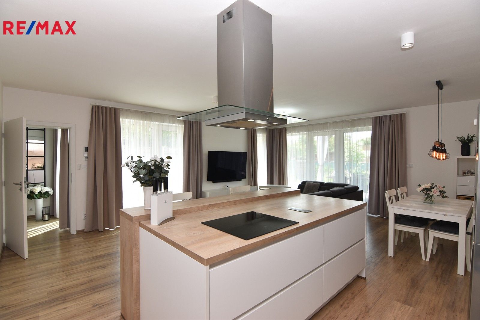 Ostatní, Dolany, 242 m²