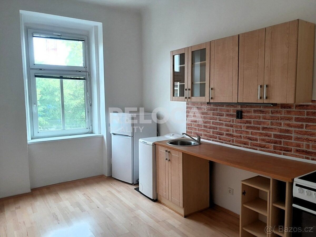Pronájem byt 1+1 - Praha, 152 00, 50 m²