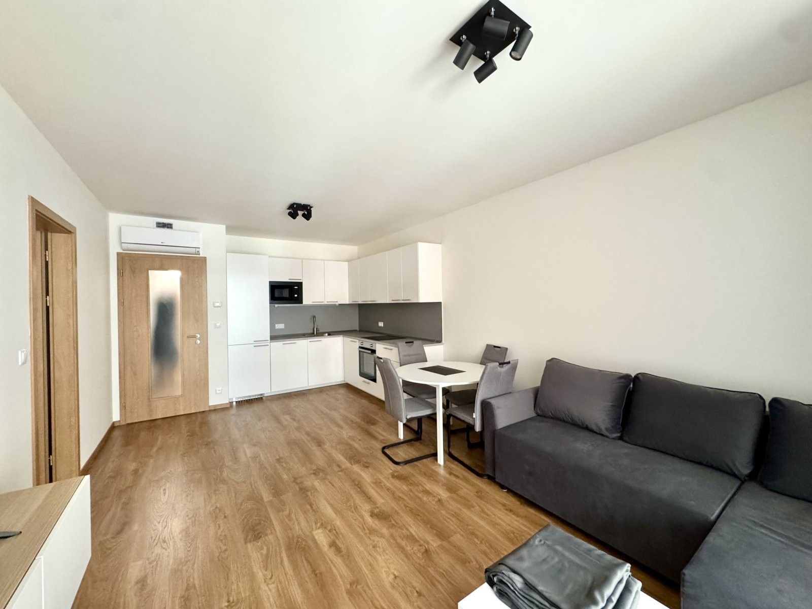 2+kk, Poděbradská,Hloubětín,Praha, 52 m²