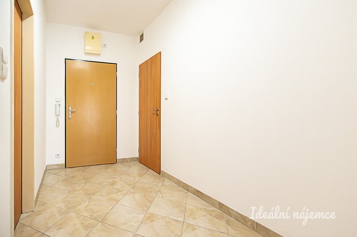Pronájem byt 2+kk - Pod Harfou, Praha, 53 m²
