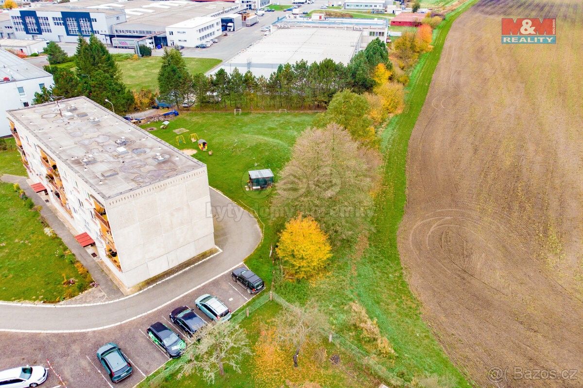 Prodej pozemek - Hradec Králové, 503 32, 715 m²