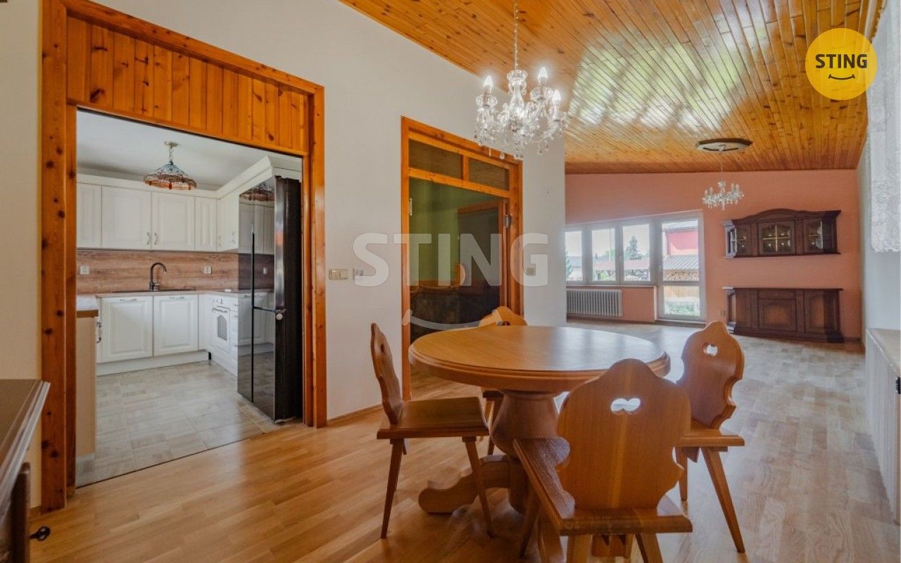 Rodinné domy, Loděnice, Holasovice, 232 m²