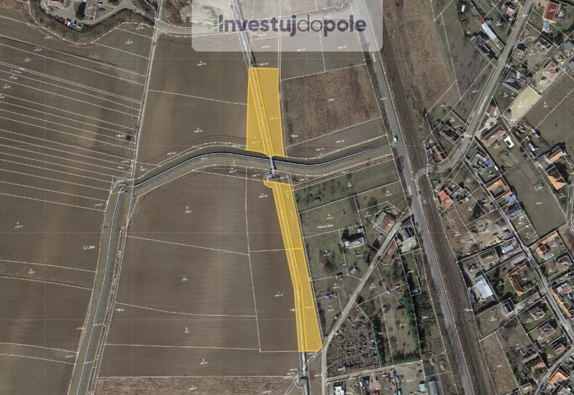 Zemědělské pozemky, Mělník, 2 451 m²