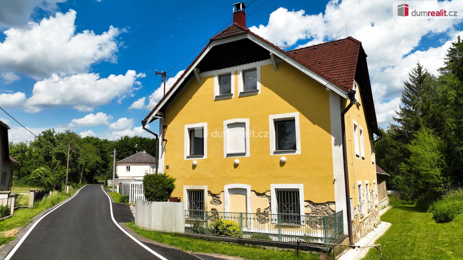 Rodinné domy, Roudný, Zvěstov, 505 m²