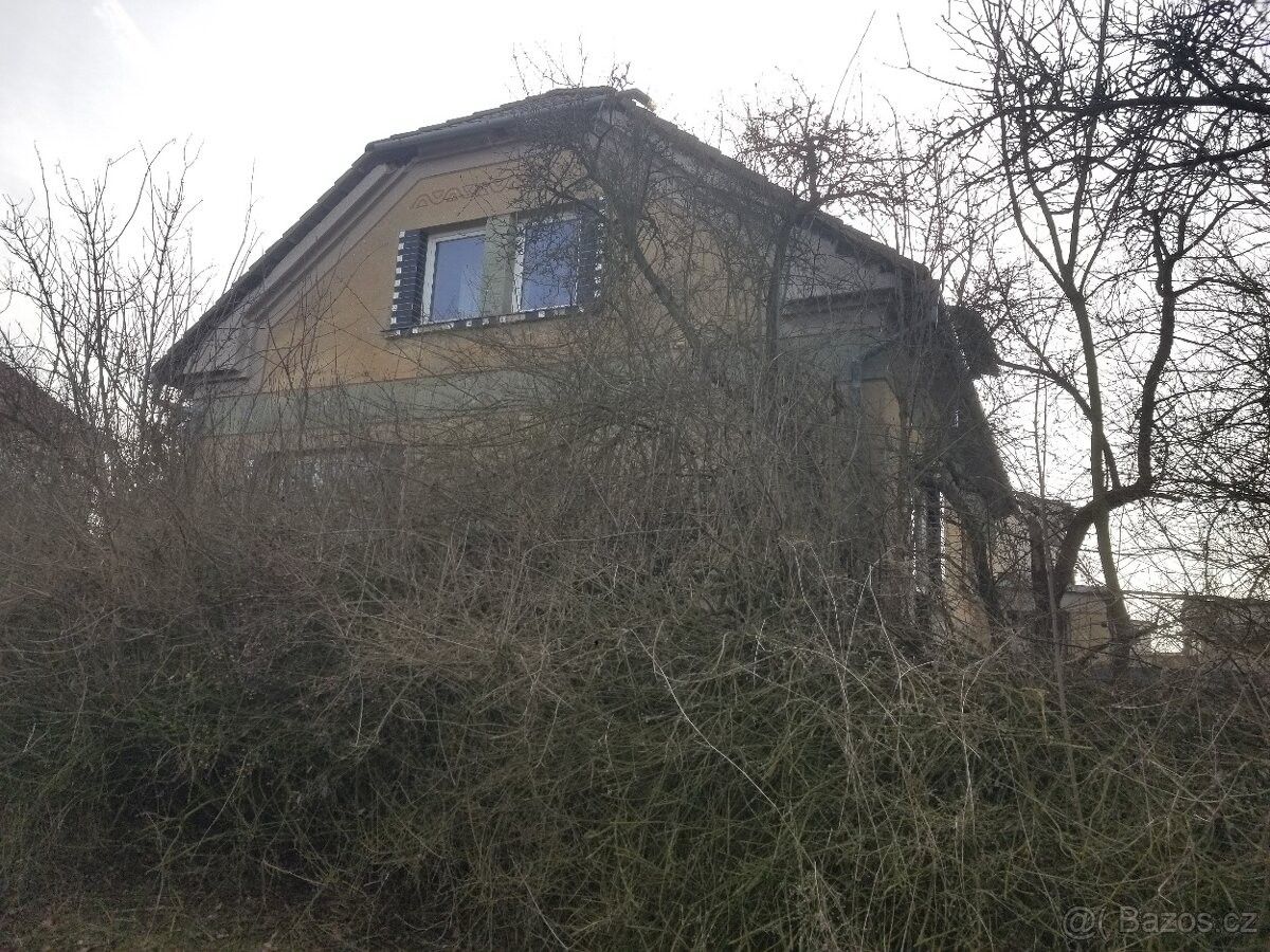 Prodej dům - Stařeč, 675 22