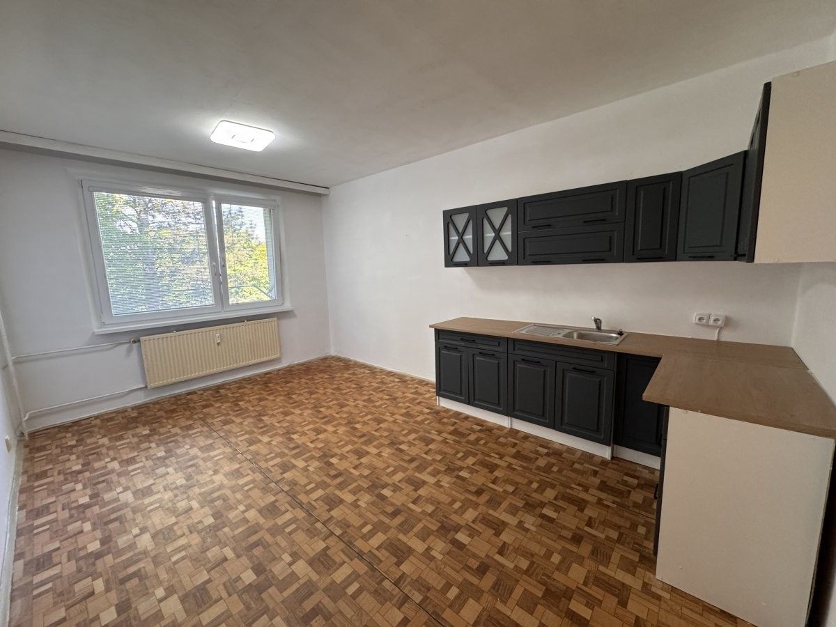 2+kk, Javorová, Zlín, 34 m²
