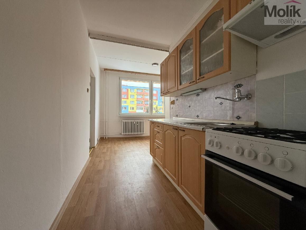Pronájem byt 2+1 - Sídliště Za Chlumem, Bílina, 62 m²