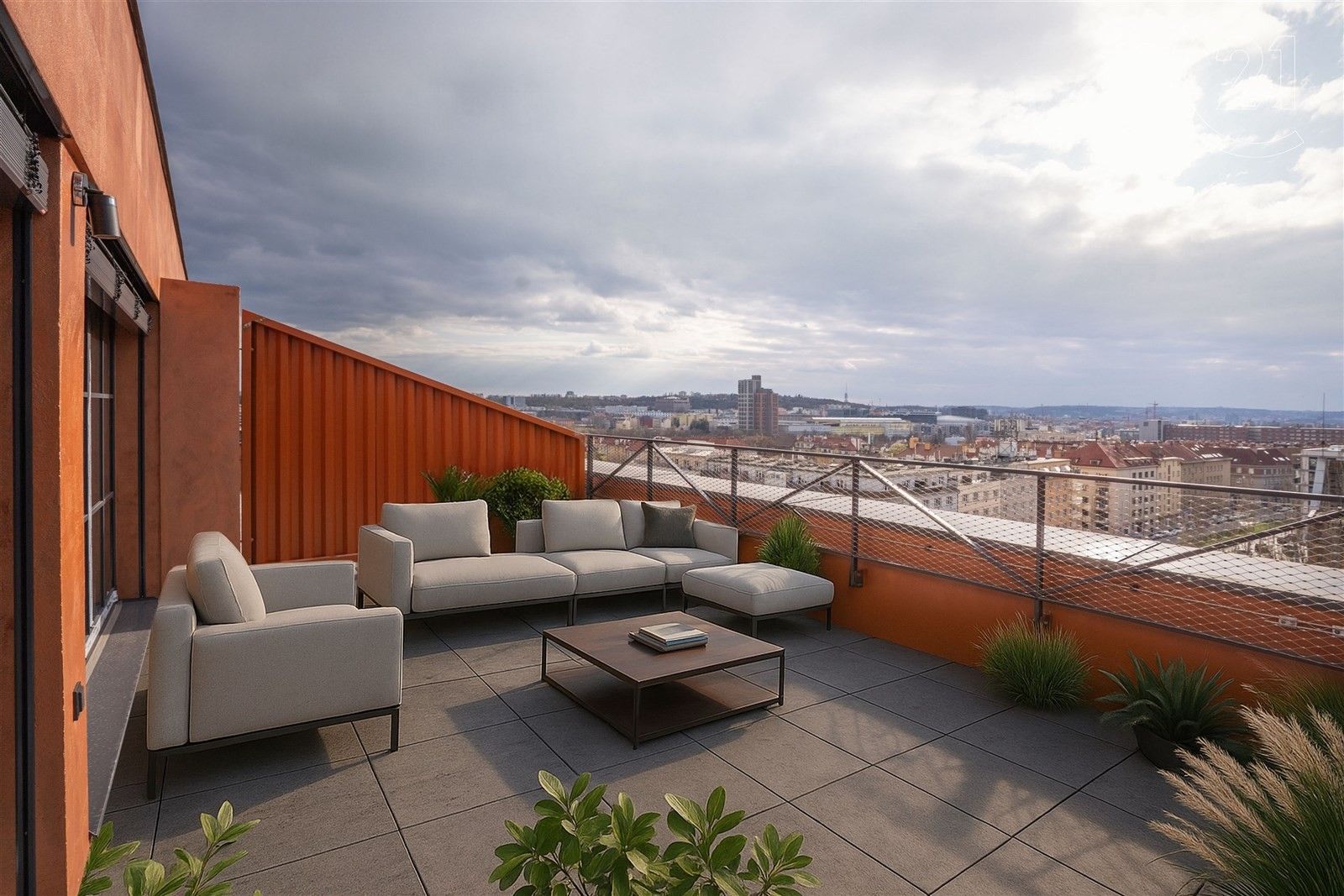4+kk, Kolbenova, Praha, 92 m²