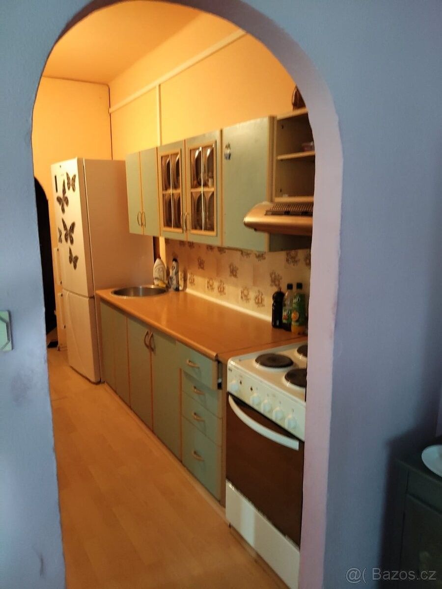 3+kk, Praha, 180 00