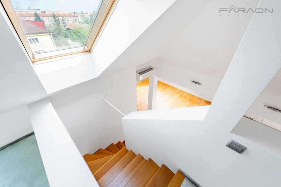Prodej byt 3+1 - U kombinátu, Praha, 112 m²