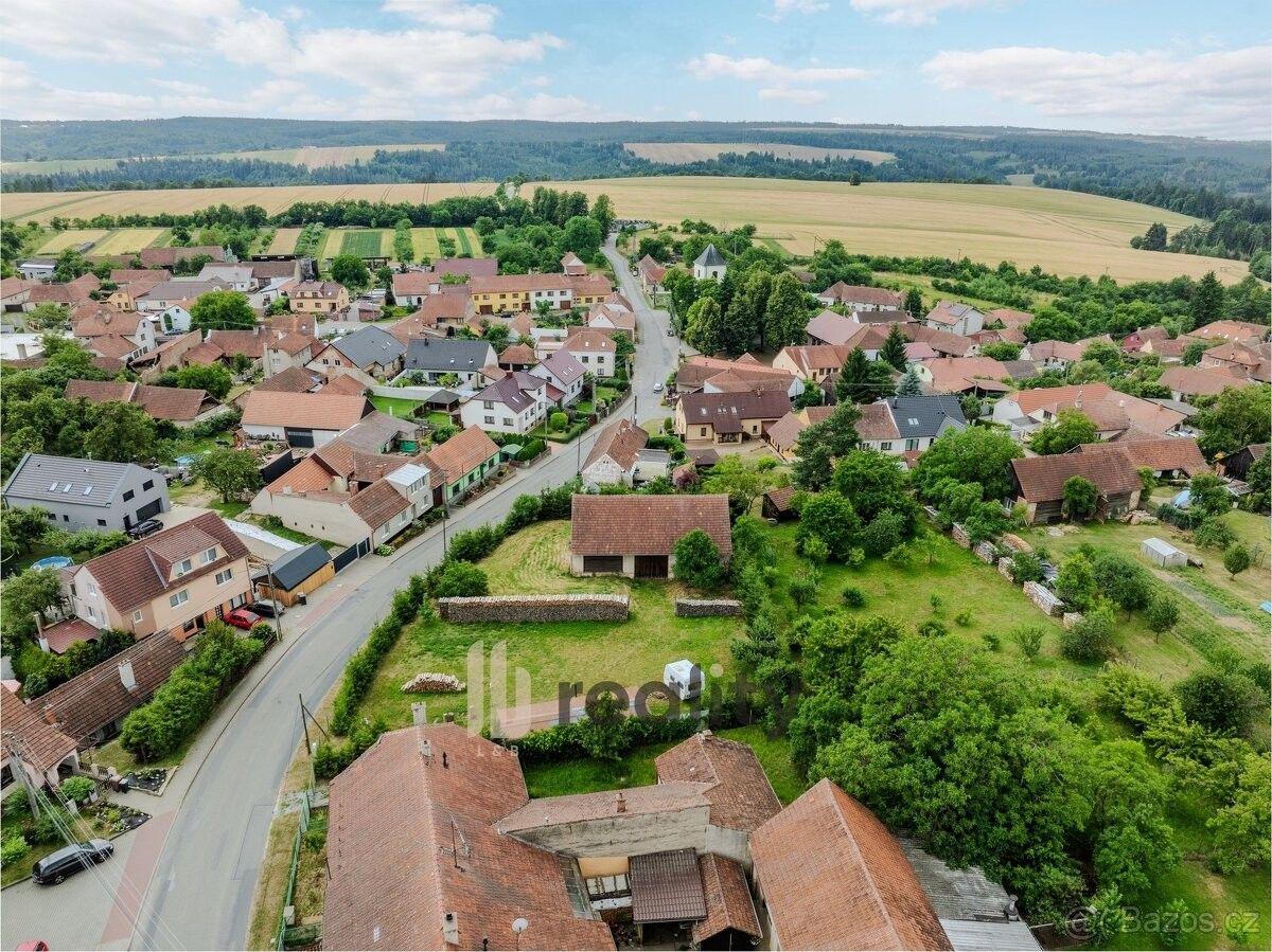 Zemědělské pozemky, Tišnov, 666 01, 889 m²