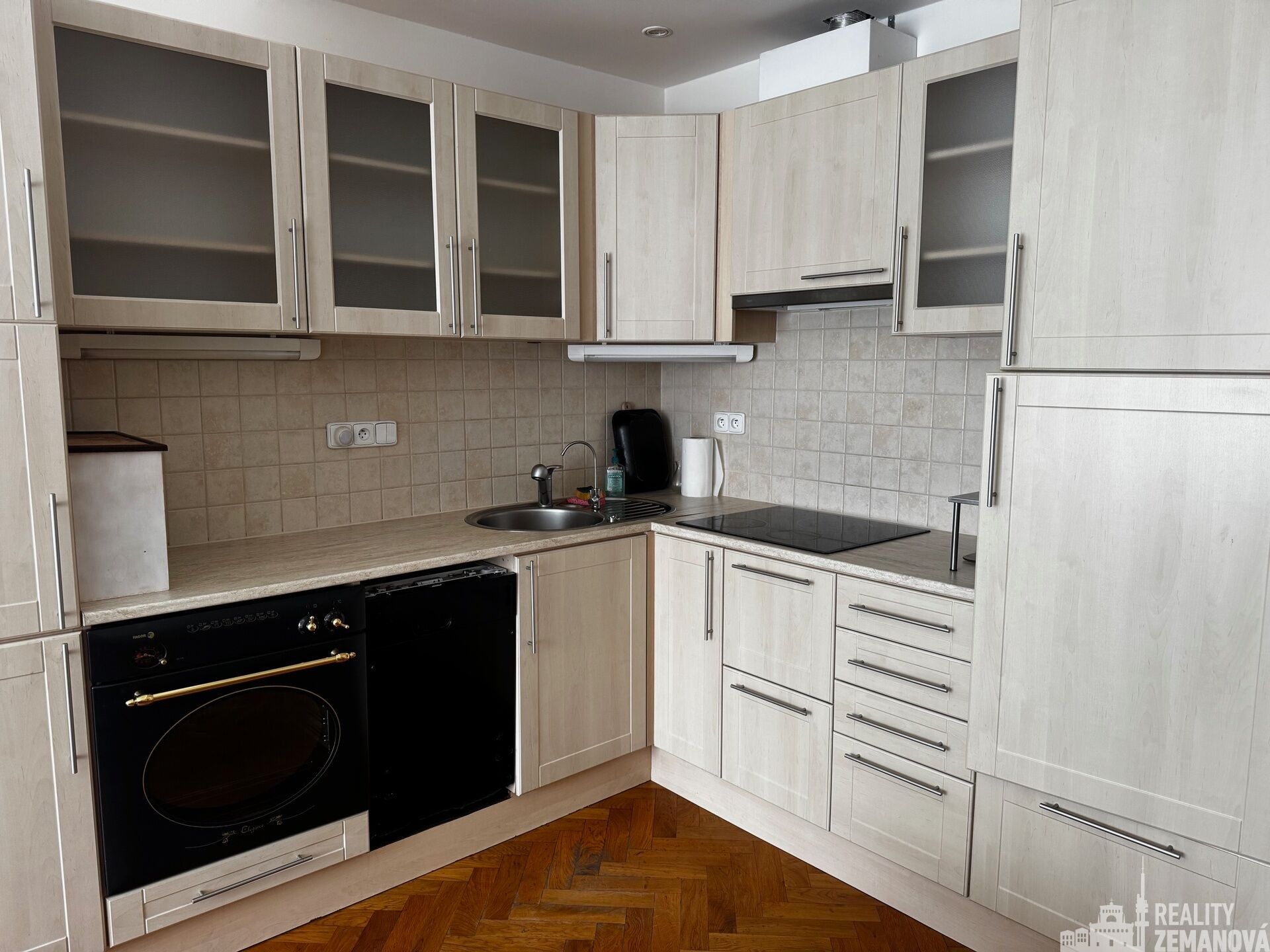 2+kk, Táboritská, Praha, 43 m²
