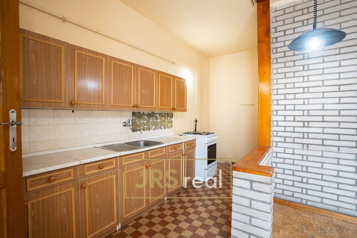 Prodej dům - Diváky, 691 71, 196 m²