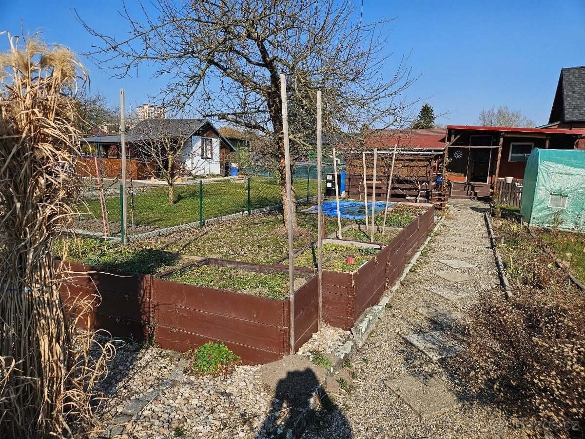 Zahrady, Česká Lípa, 470 01, 28 m²