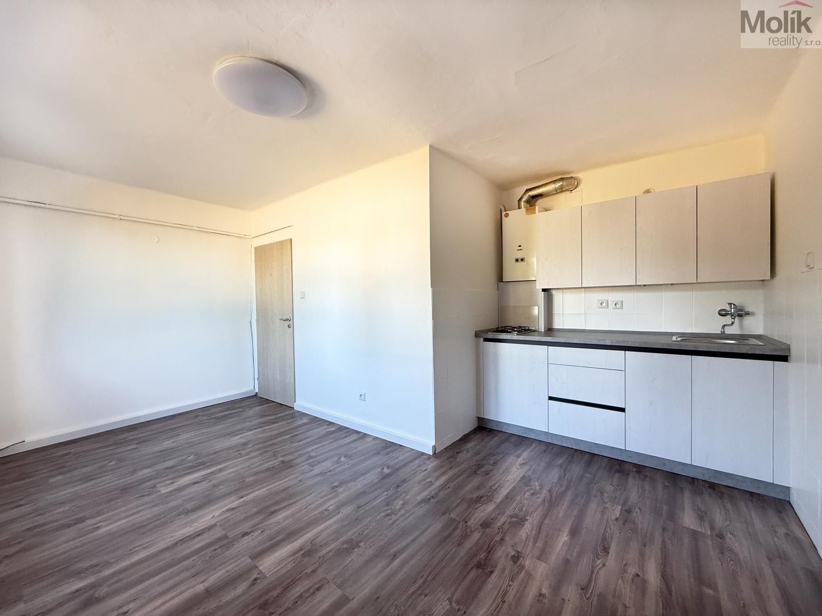 Pronájem byt 2+kk - Smetanova, Osek, 35 m²